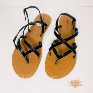 🍂Madden Girl Flat Sandals 🍂